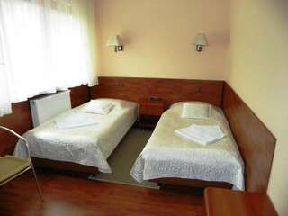 Отель Hotel Skaut Хожув Стандартный двухместный номер с 2 отдельными кроватями-8