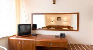 Отель Hotel Skaut Хожув Стандартный двухместный номер с 2 отдельными кроватями-1